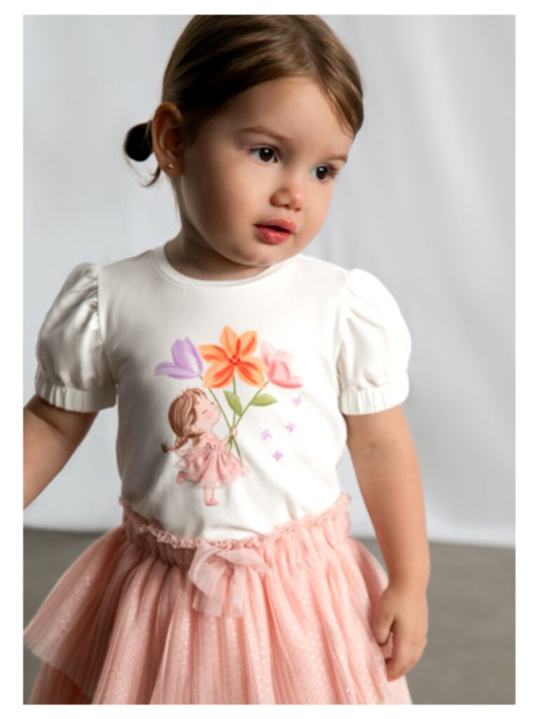 T-shirt met meisje en bloemen - MAYORAL 
